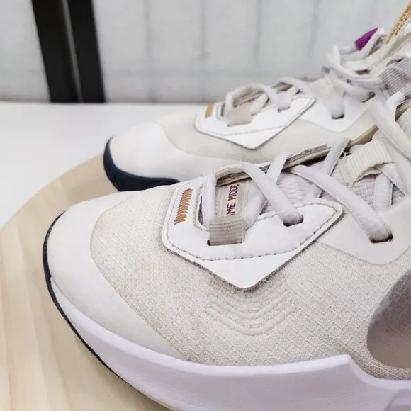 Nike Air Zoom Crossover Basketball Shoe White Metallic Silver DC5216-102 US 5.5Y