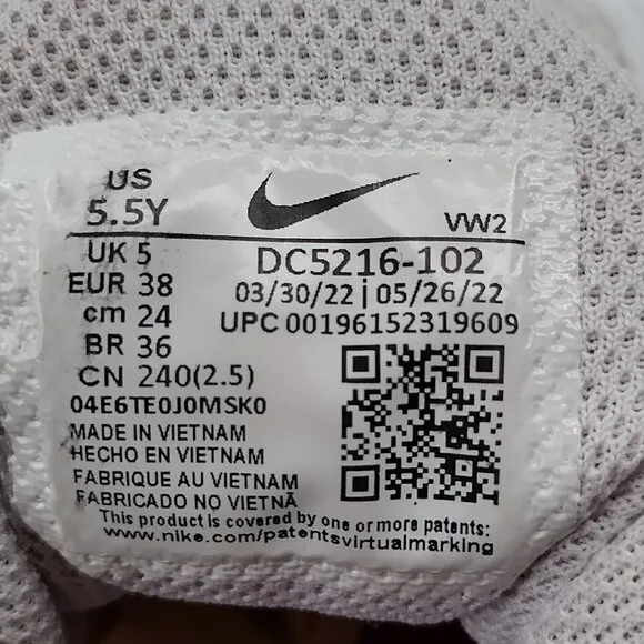 Nike Air Zoom Crossover Basketball Shoe White Metallic Silver DC5216-102 US 5.5Y