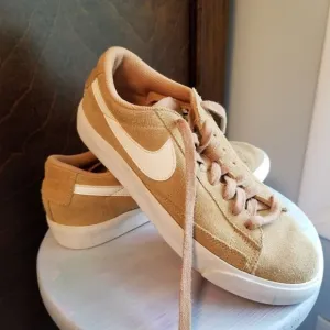 Nike Blazer Low Yellow Gold Suede Sneaker Shoes Size 6