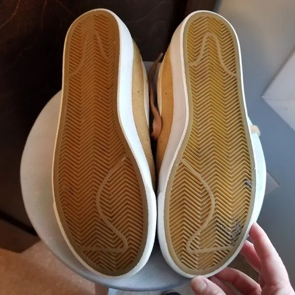Nike Blazer Low Yellow Gold Suede Sneaker Shoes Size 6