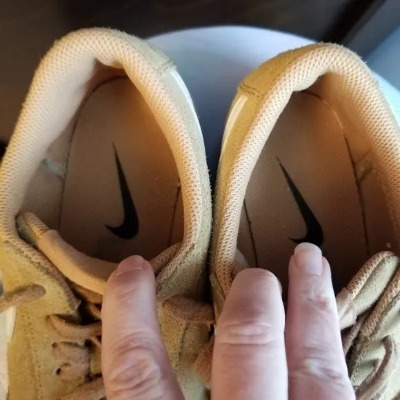 Nike Blazer Low Yellow Gold Suede Sneaker Shoes Size 6