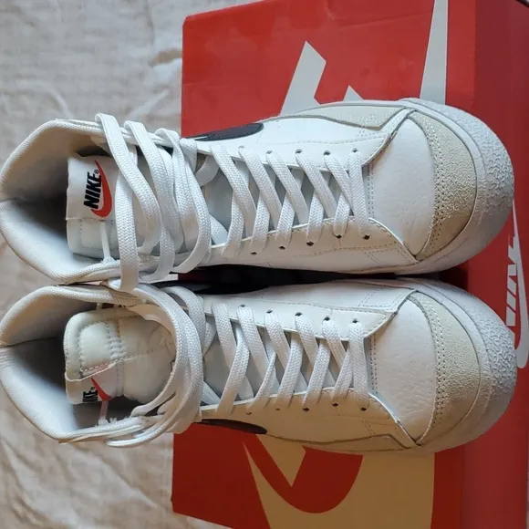 Nike Blazer Mid 77