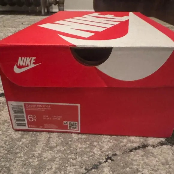 Nike Blazer Mid 77