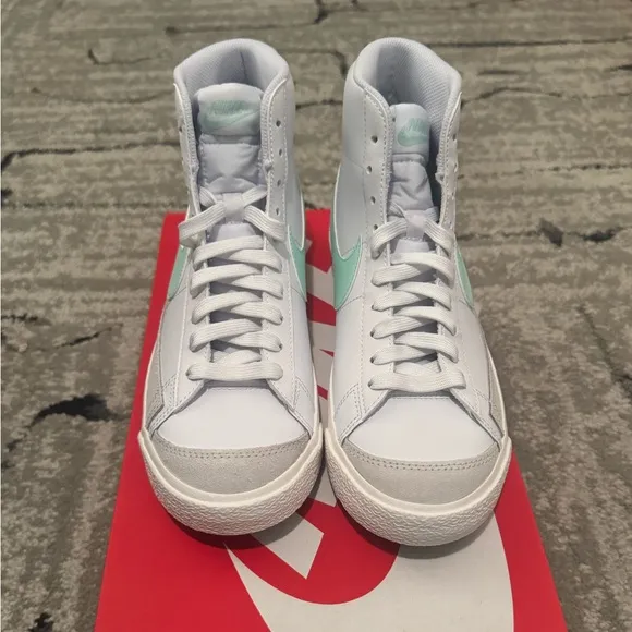 Nike Blazer Mid 77