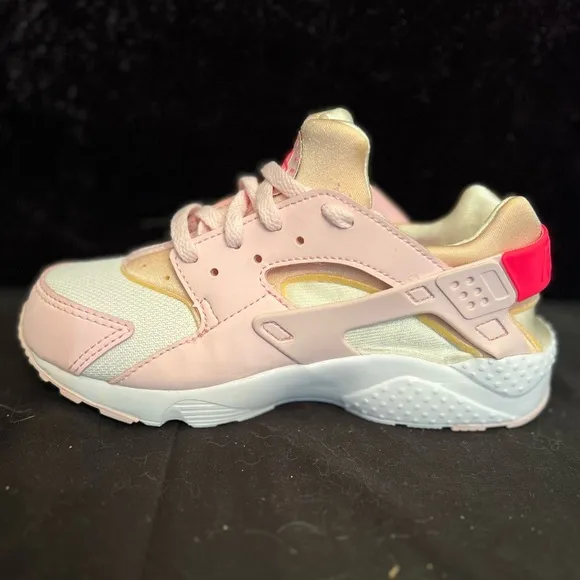 Nike Girls Pink Air Huarache Size 2  DS-034
