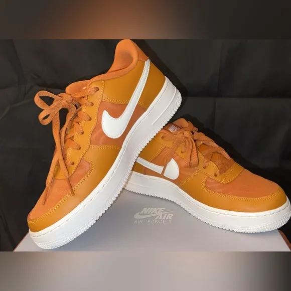 Nike (GS) Air Force 1 LV8 2 Monarch/Sail- 7Y/W8.5
