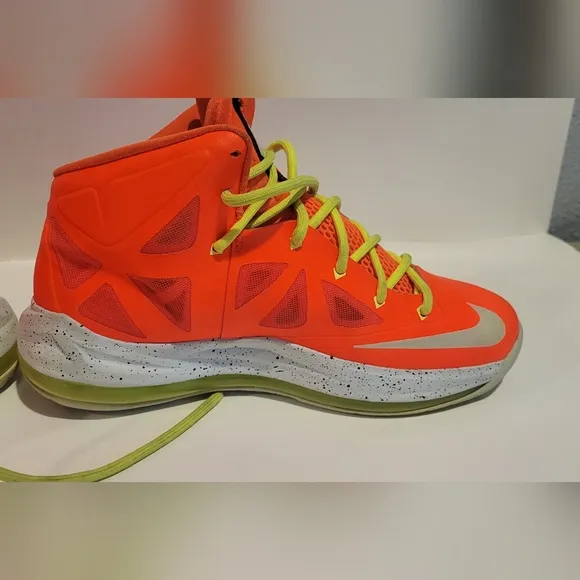Nike Lebron 10 Bright Crimson - Size 6.5Y -