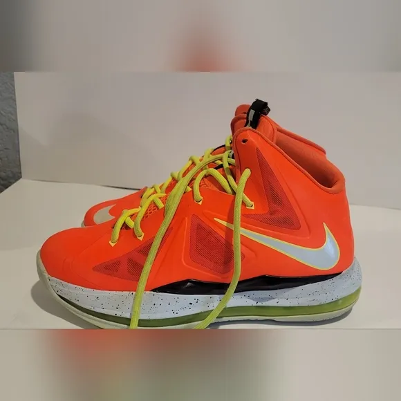 Nike Lebron 10 Bright Crimson - Size 6.5Y -