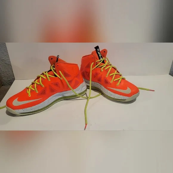 Nike Lebron 10 Bright Crimson - Size 6.5Y -