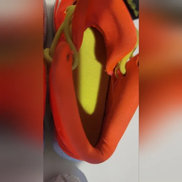 Nike Lebron 10 Bright Crimson - Size 6.5Y -