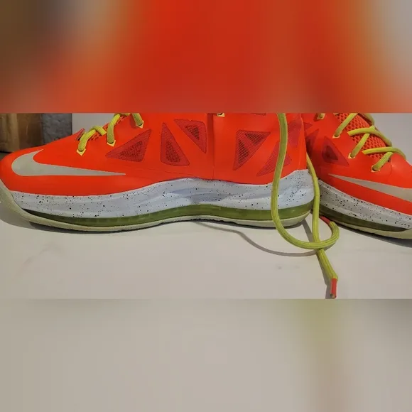 Nike Lebron 10 Bright Crimson - Size 6.5Y -