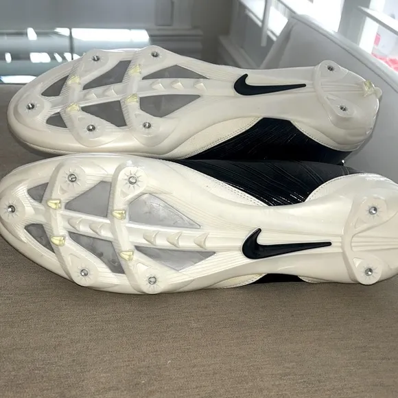 Nike Speed Cleats sz 15 NEW Sneakers Athletic Shoes Golf Baseball Field Sports