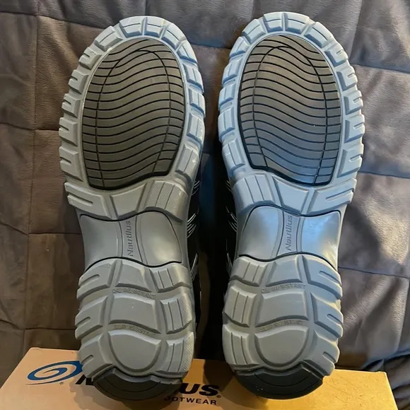 NWT Nautilus N1900 Stratus Safety Shoes Mens 11.5 NICE!