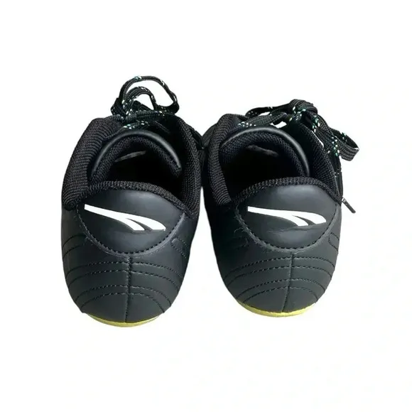 Puma Procat soccer cleats black with neon green sole with lace size 13 US