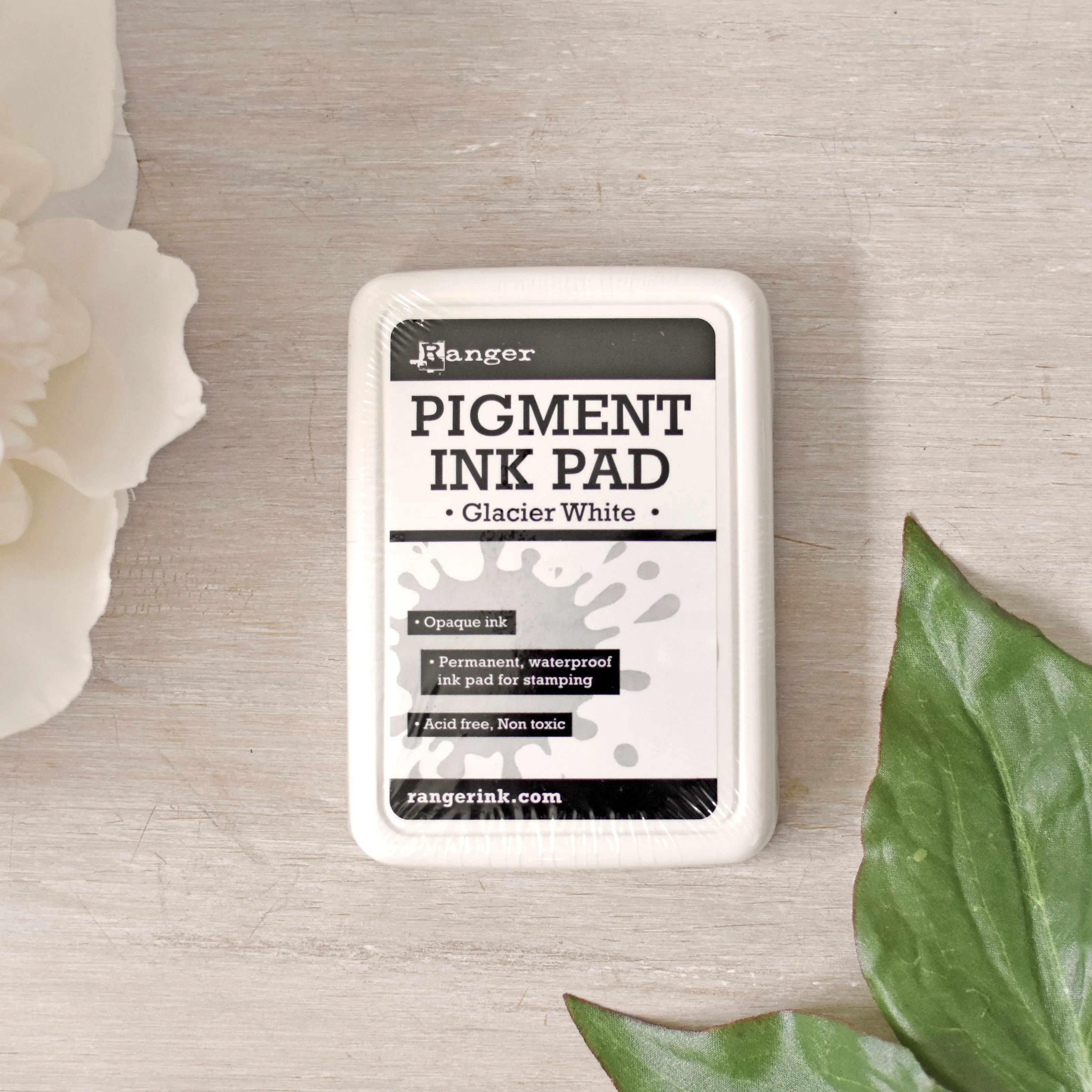 Ranger Pigment Ink Pad - Black or White