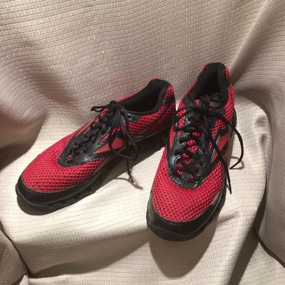 Reebok Zigtech men running shoes in red and black, 11