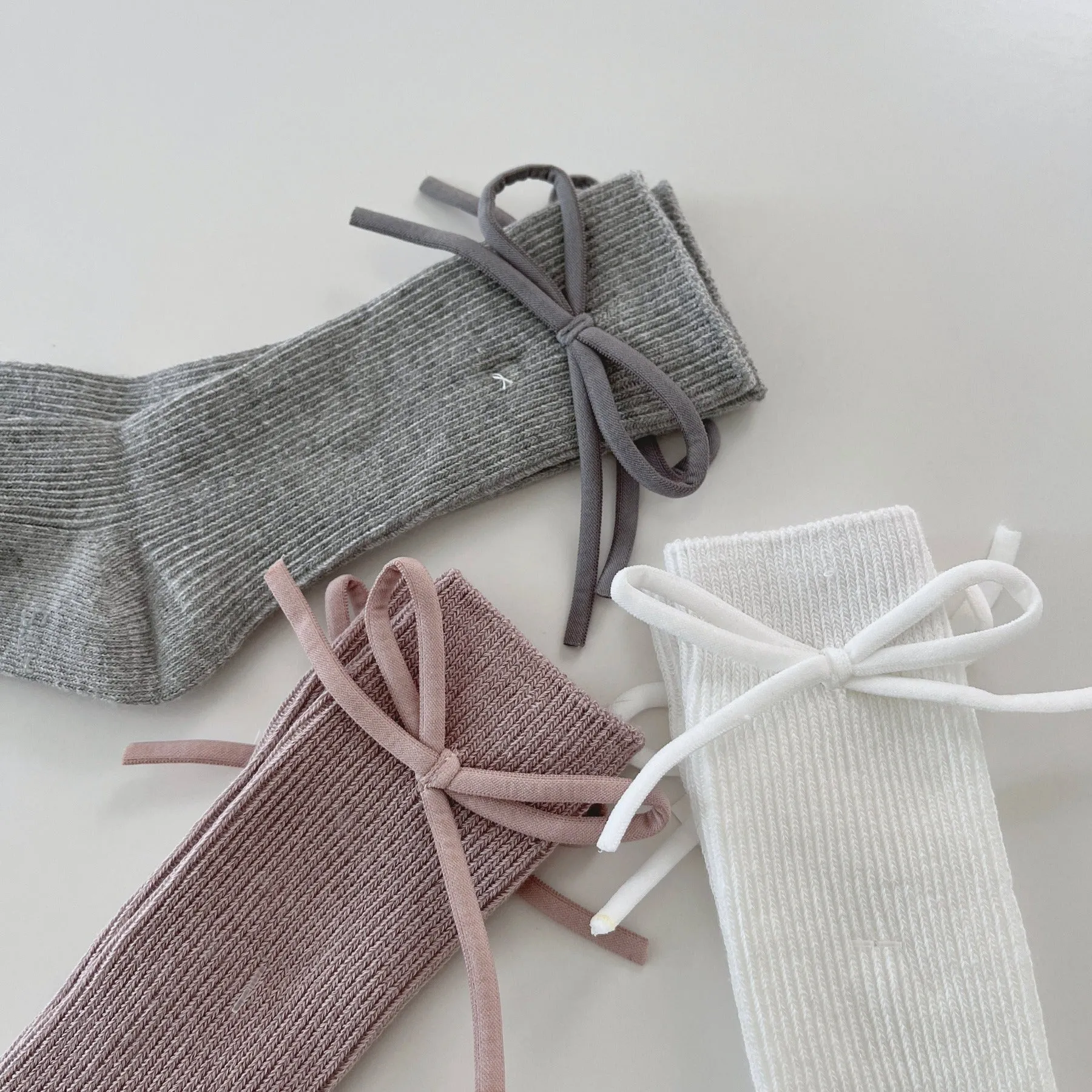 Ribbed Knee Socks with Bow, Grey