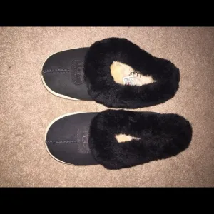 Ugg slip on shoes