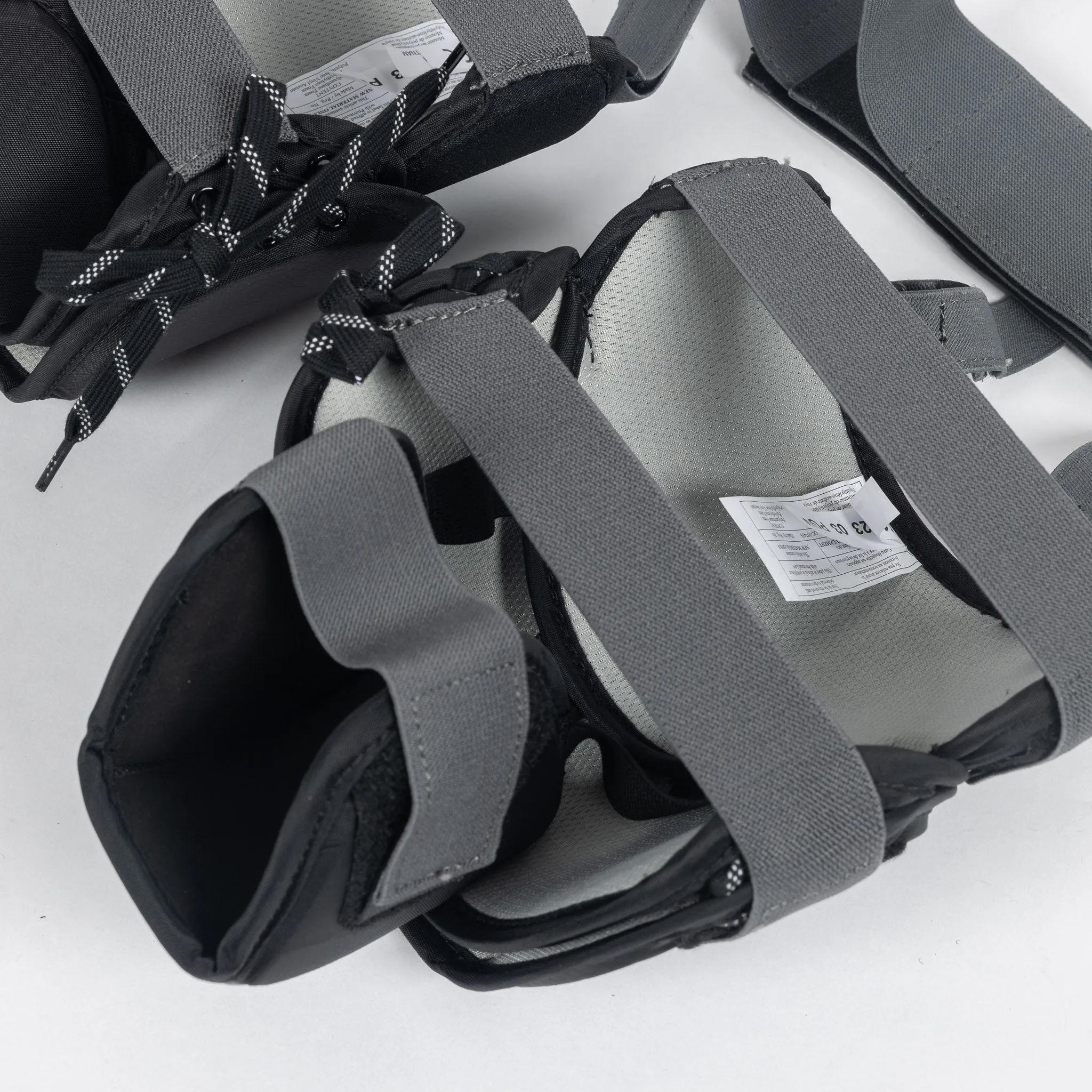 Vaughn Velocity V10 Intermediate Goalie Knee Pads