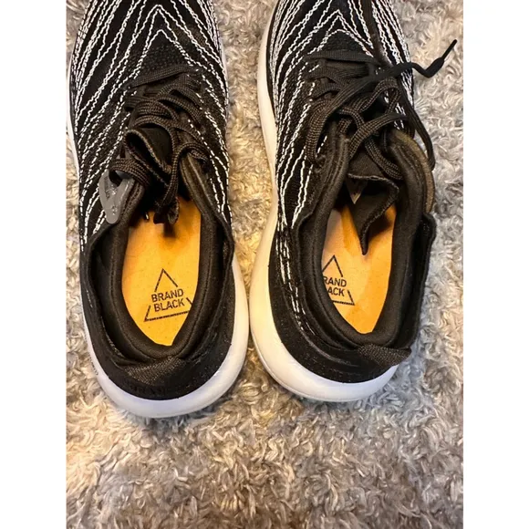 Women's Brandblack Sneakers Shoes Size 7.5 Black White tarantula