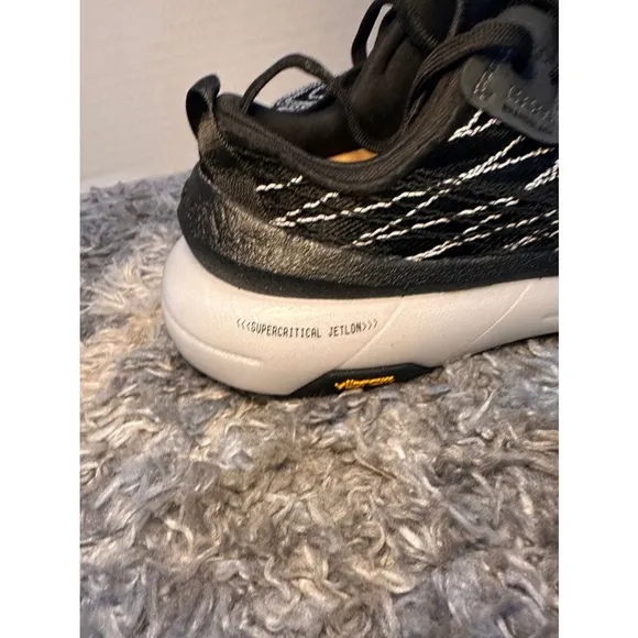 Women's Brandblack Sneakers Shoes Size 7.5 Black White tarantula