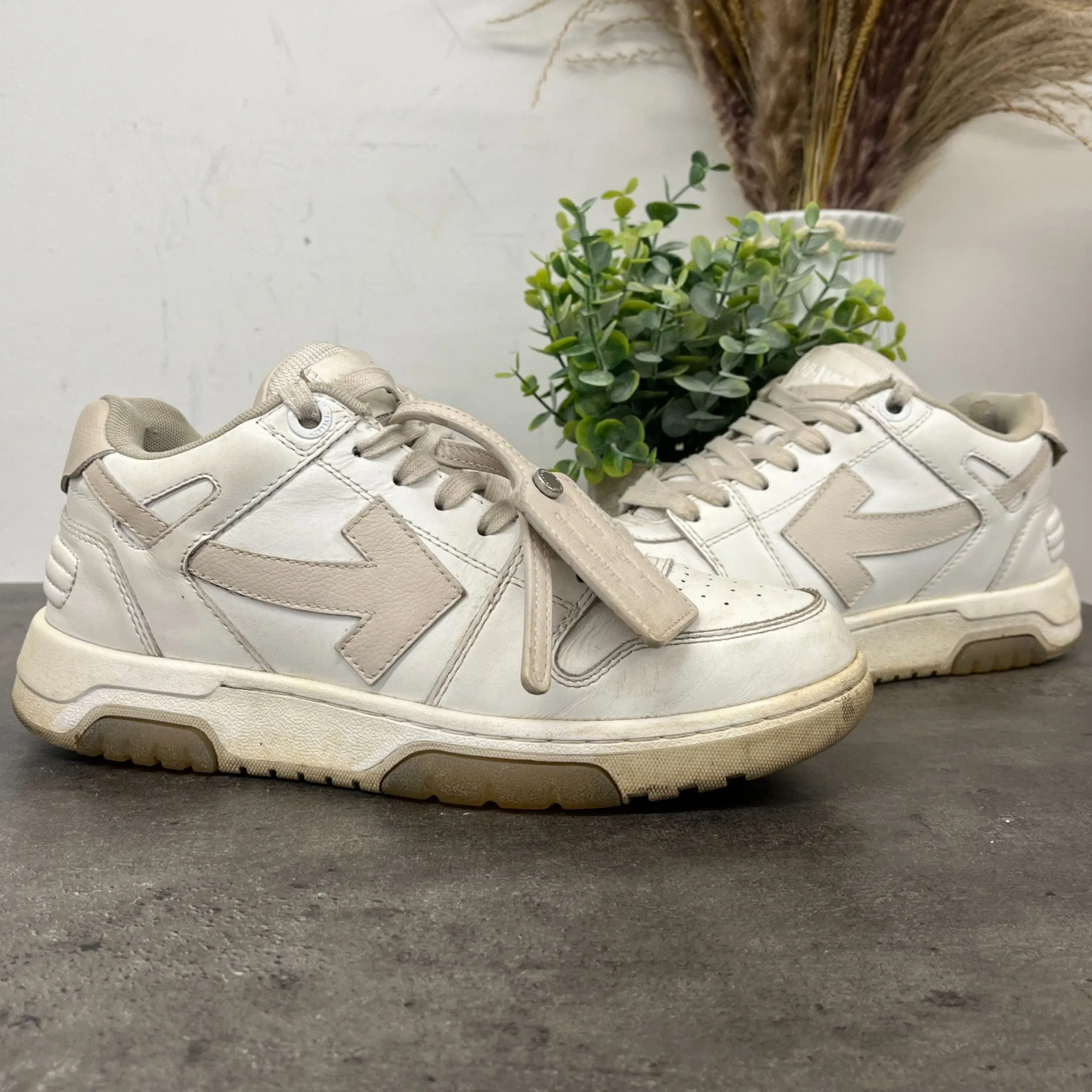 Women's Out Of Office Low Trainers White Size EU 39 / UK 6